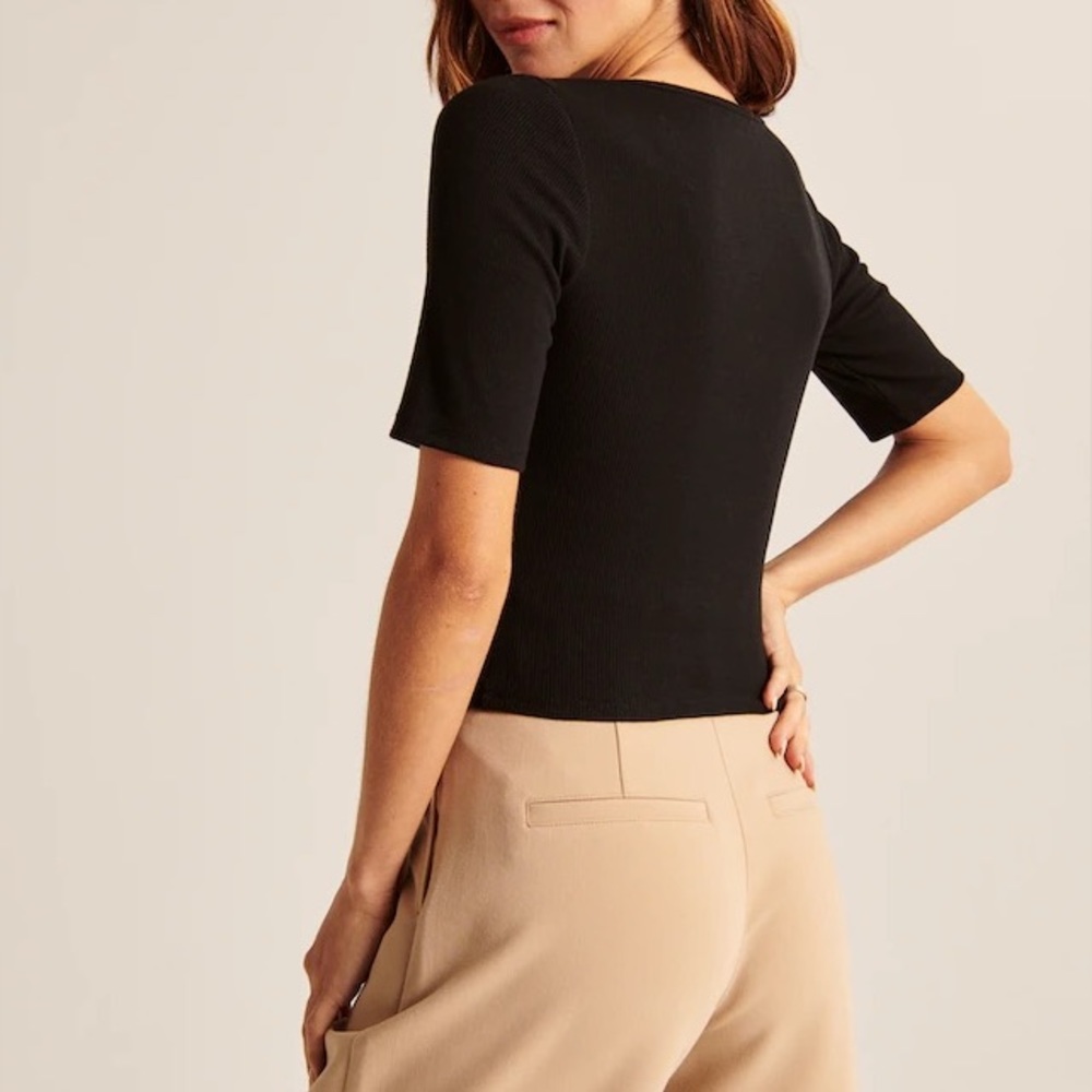 NWOT A&F Ribbed Black Button Detail Cutout Top - Picture 4 of 7